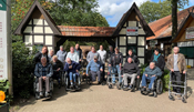 Bewohner/innen sind vom Ausflug zum Tierpark Ströhen total begeistert!